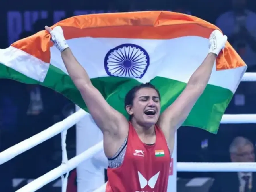 Amid divorce, former World champion boxer Saweety Boora physically assaults husband Deepak Hooda in police station-WATCH