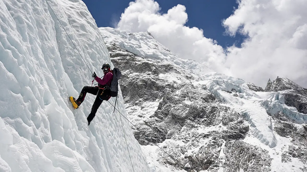 '7000m climb, govt-approved health checkup': You now have to 'PROVE YOURSELF' to climb Mount Everest. Here are the new rules