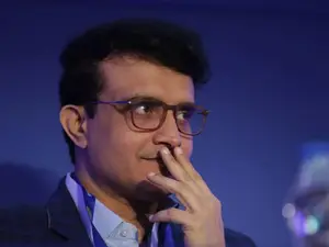 Ex-India skipper Sourav Ganguly meets with car accident