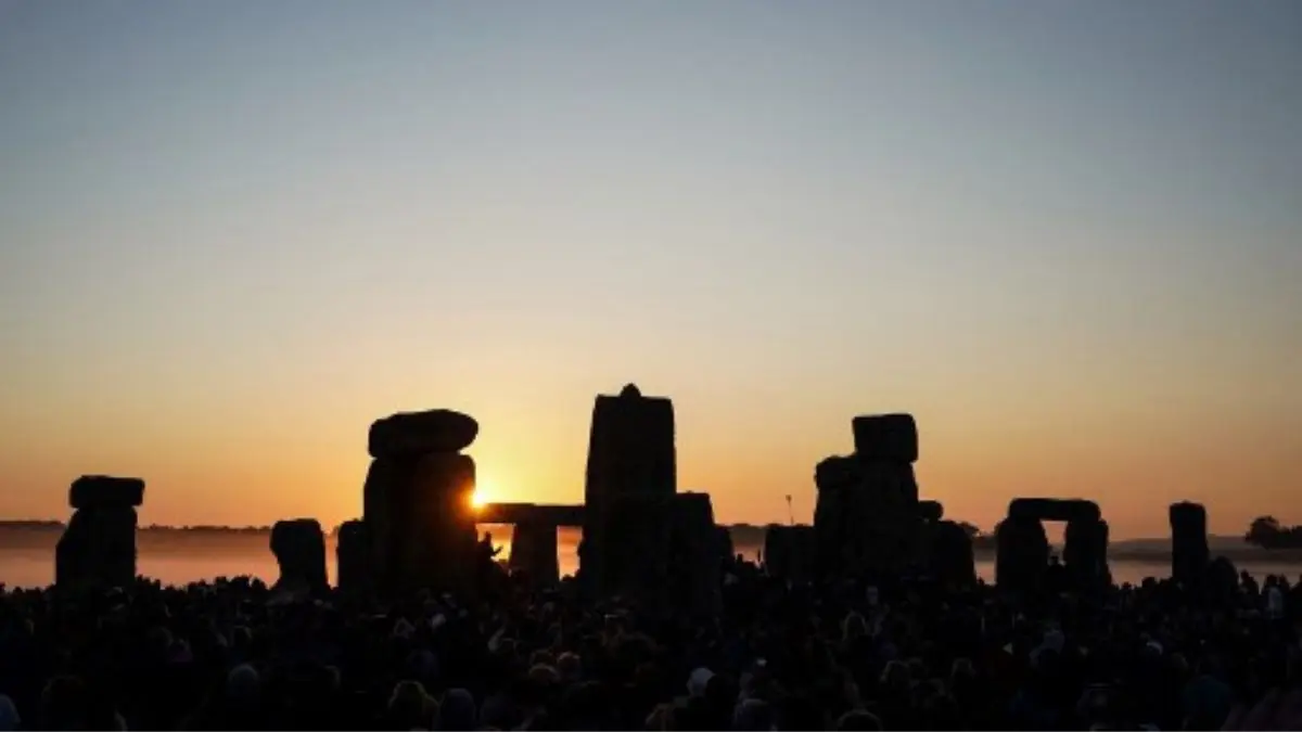 Study unveils surprising find: Britons who built Stonehenge likely had dark skin