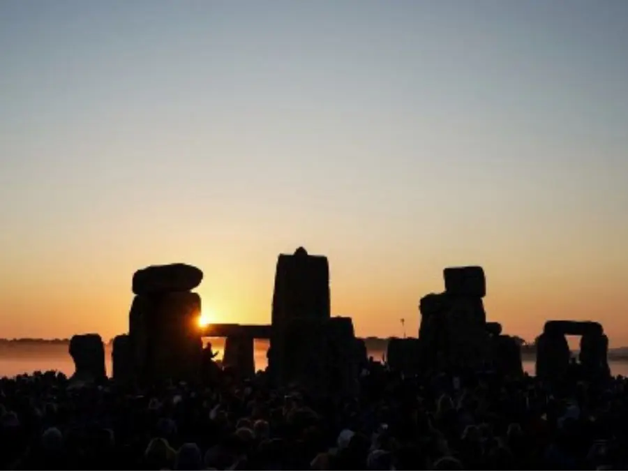 Study unveils surprising find: Britons who built Stonehenge likely had dark skin