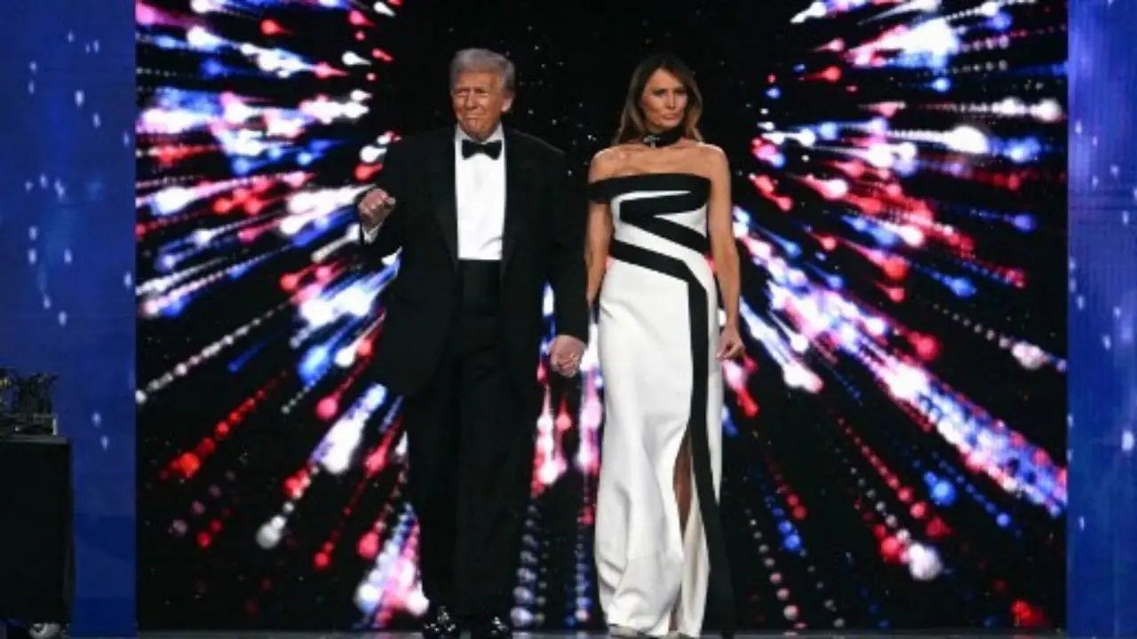 Luxury upgrade: Trump offers to build lavish $100 million ballroom at the White House Luxury upgrade: Trump offers to build lavish $100 million ballroom at the White House