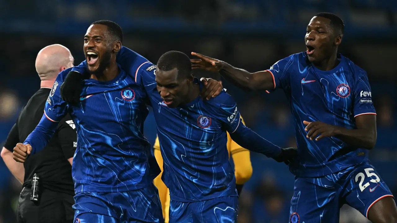 Premier League: Chelsea beat Wolves to stay in Champions League qualification race