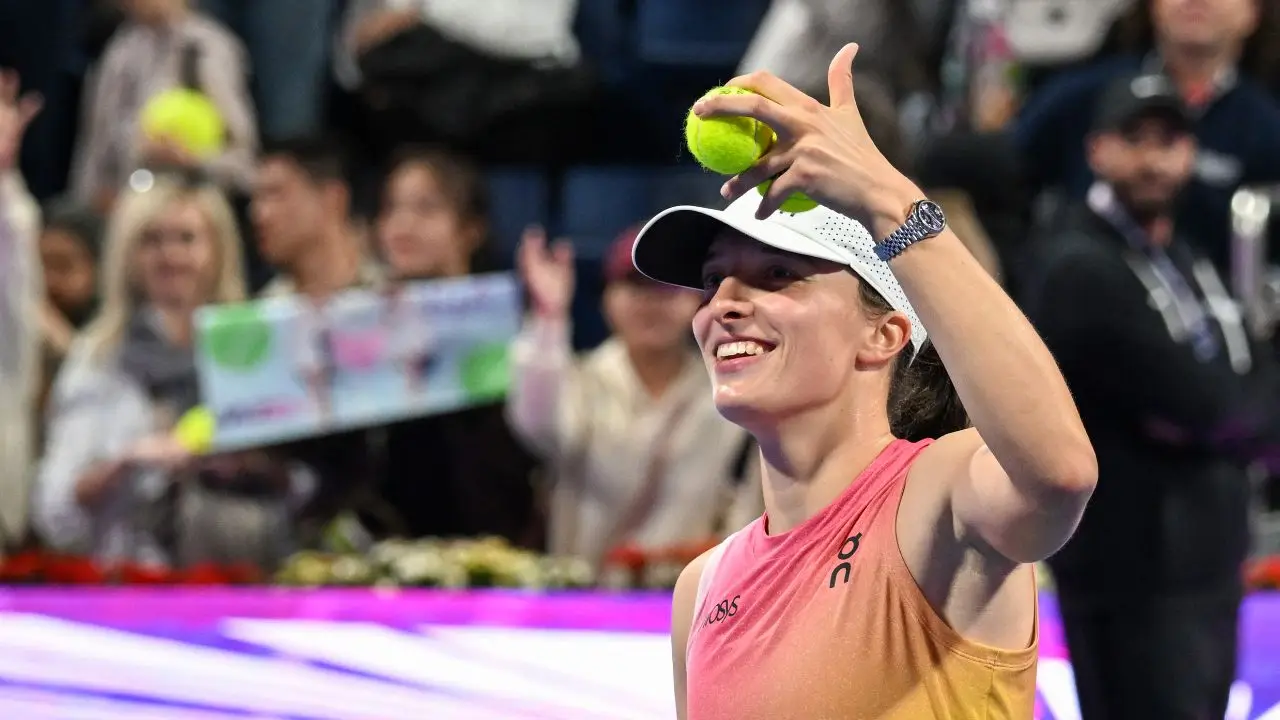 Tennis: Defending champion Iga Swiatek cruises into Qatar Open semis Tennis: Defending champion Iga Swiatek cruises into Qatar Open semis