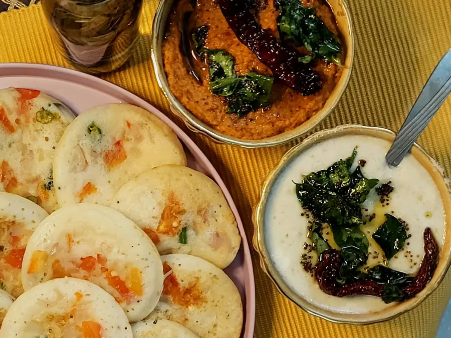 6 Quick Steps To Make Protein-Packed Healthy Poha-Uttapam