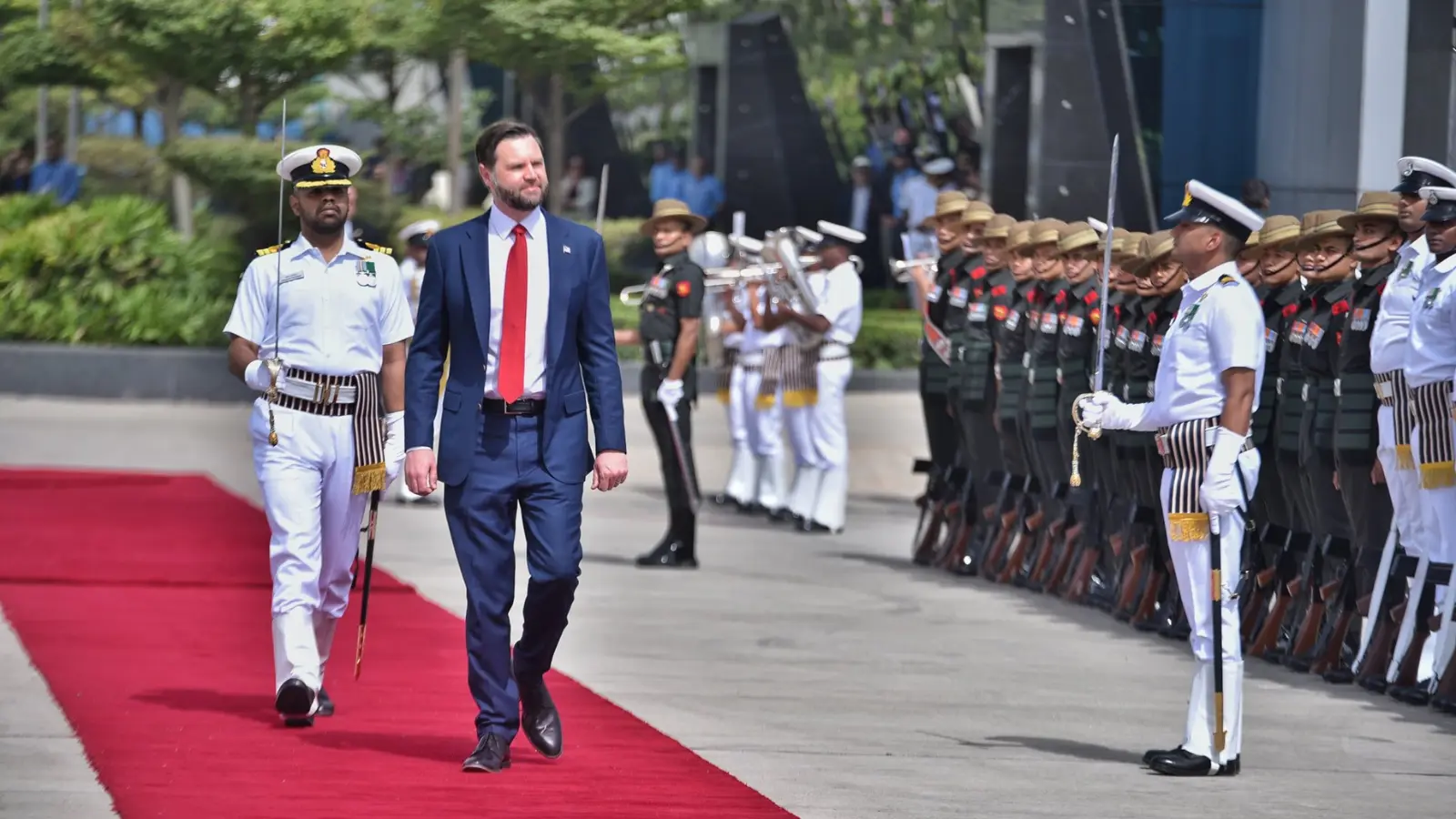 Guard of Honour given to US Vice President