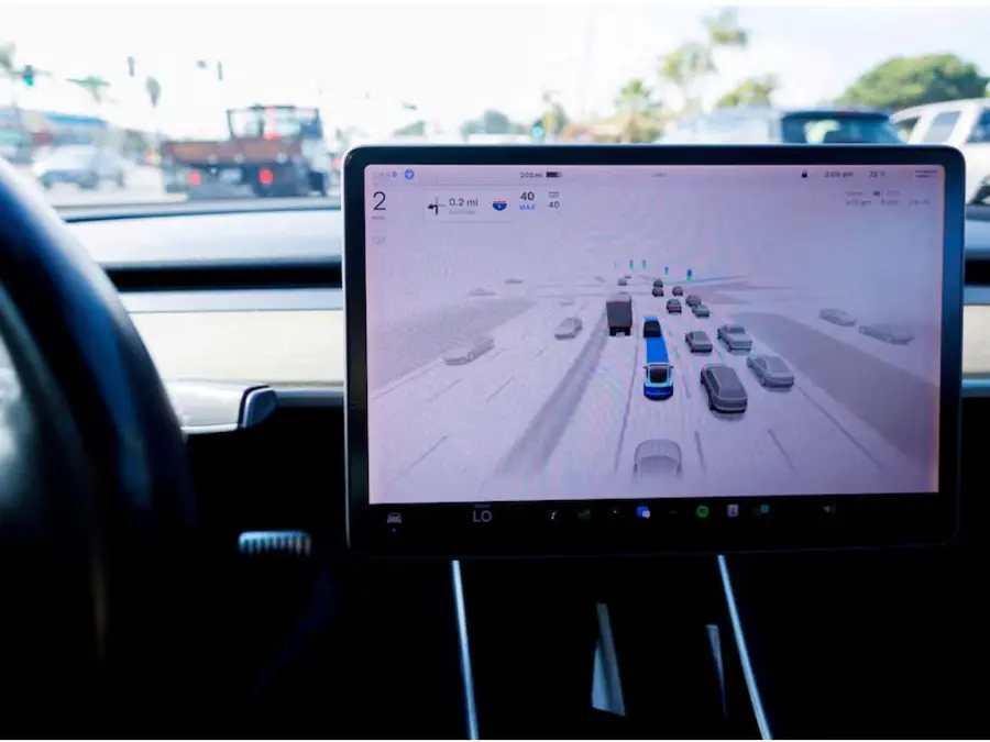 Tesla secures initial California permit for future robotaxi service