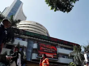 ‘Only 4% return on 10% profit’: How currency and taxes are driving FIIs away from Indian stock market