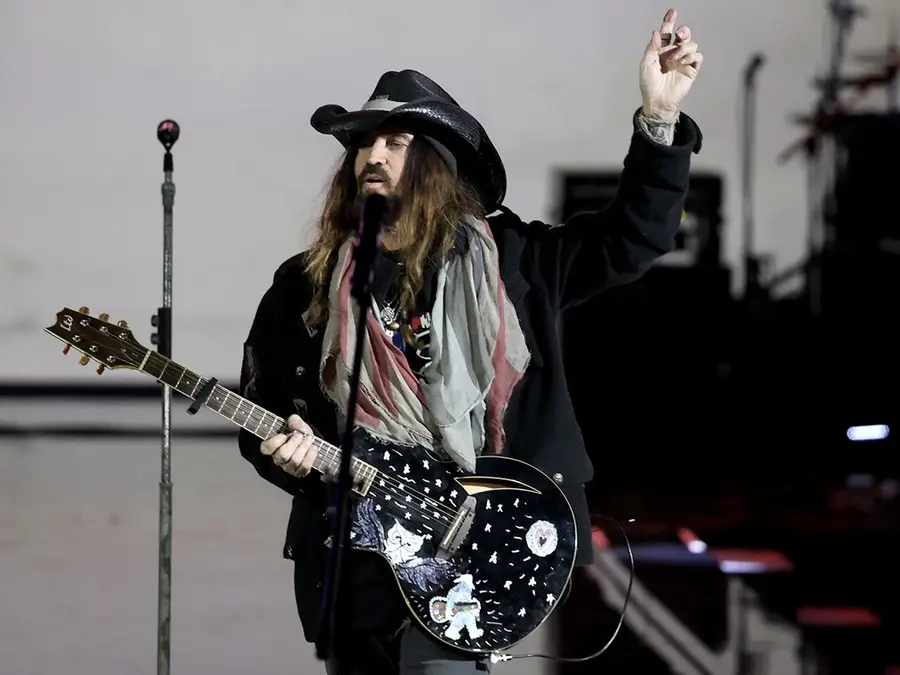 ‘The past does not equal the future': Billy Ray Cyrus responds to concerns of son Trace and family