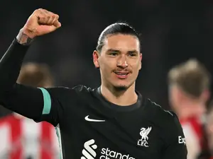 Premier League: Liverpool strike late as Darwin Nunez sinks Brentford