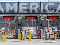 BIG WARNING for Canadians travelling to US: Border officers might check your electronics; experts suggest using burner phones