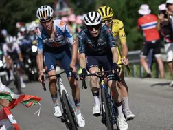 Tour de France: Colombian doctor facing suspended jail term over doping accusations