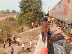 India | Jalgaon Pushpak Express accident: Death toll rises to 13, several injured