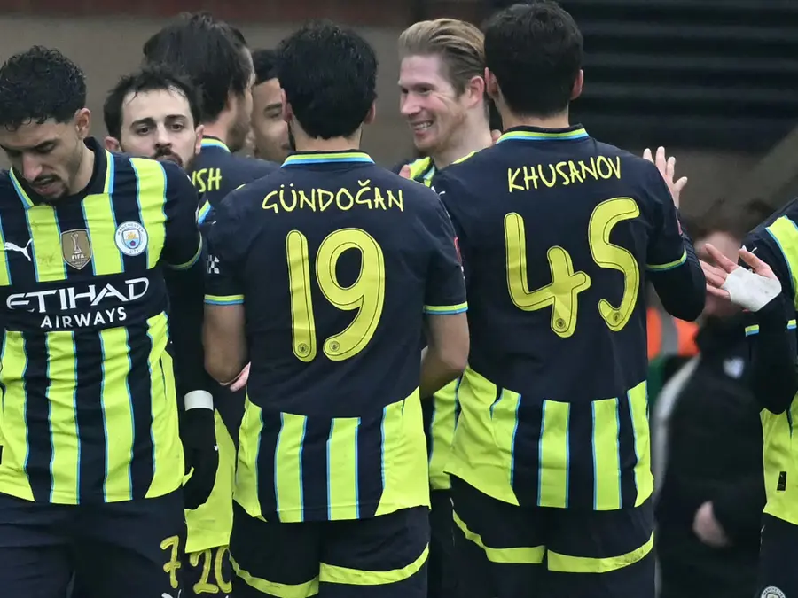 FA Cup: Kevin De Bruyne spares Man City blushes at Leyton Orient