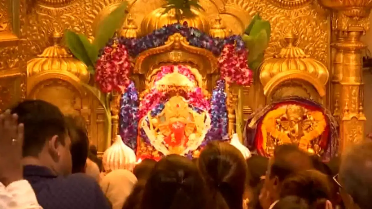 Mumbai's Siddhivinayak temple issues dress code notice for devotees