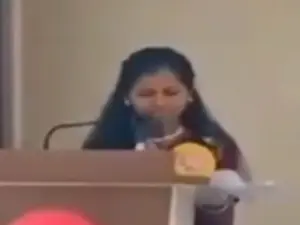 Twenty-year-old college student collapses on stage while delivering speech, dies of heart attack- VIDEO