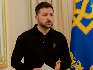 'Absolutely horrific scenes': Russia's biggest attack in months on Kyiv kills at least 9; Zelensky says won't budge on Crimea