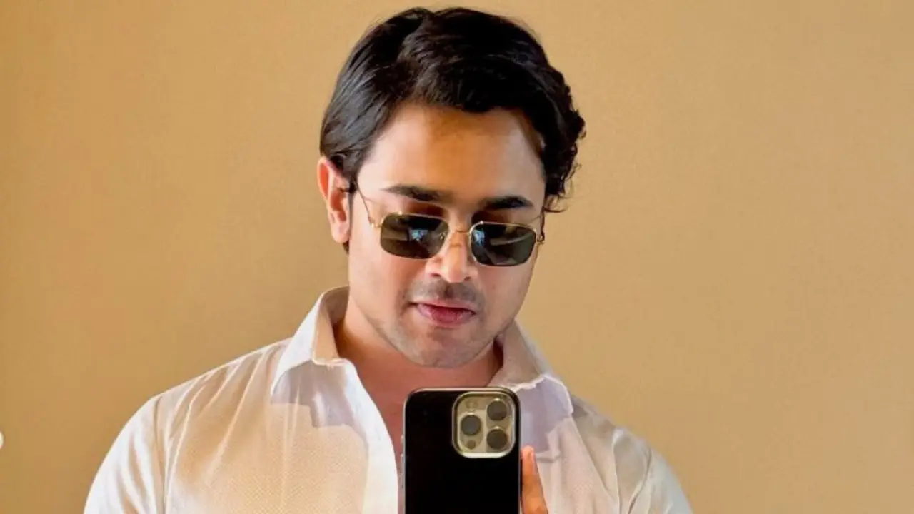 Who's that? Bhuvan Bam looks refreshing in a clean-shaven look; sparks speculations about new project