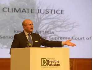 Pakistan kicks off two-day international conference on tackling climate change