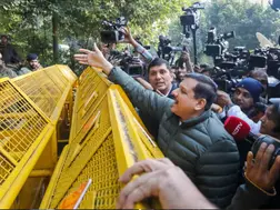 Delhi's ruling AAP stages ‘dharna’ outside CM bungalow amid BJP's ‘Sheesh Mahal’ claims