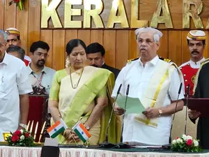 Rajendra Vishwanath Arlekar takes oath as Kerala governor