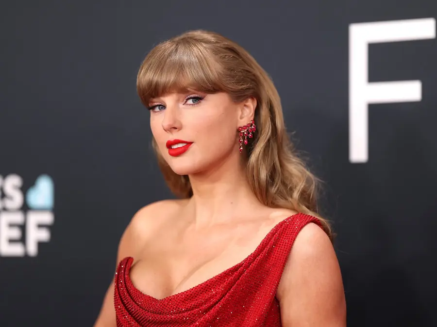 Two people arrested for stealing Taylor Swift's concert tickets and selling them for $600,000