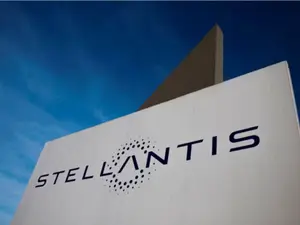 Stellantis recalls over 63,000 Jeep Cherokee SUVs in the U.S. due to drive power issue