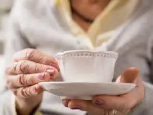 Drinking tea and coffee can lower the risk of some cancers: Report