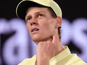 Tennis: Jannik Sinner accepts three-month suspension over doping charges