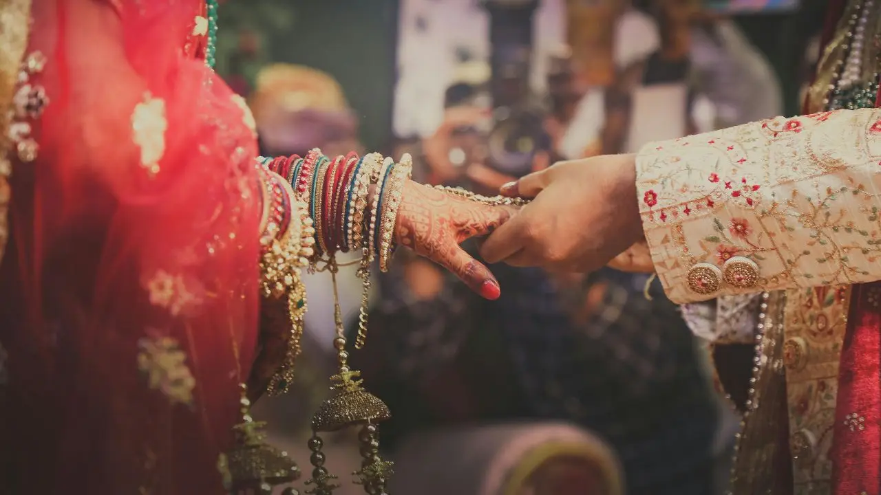 India: Bride decamps with cash, jewellery mid-wedding on pretext of bathroom visit