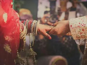 India: Bride decamps with cash, jewellery mid-wedding on pretext of bathroom visit