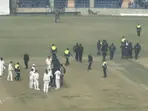 Kohli-mania hits Ranji Trophy as fans breach security to touch his feet – Watch