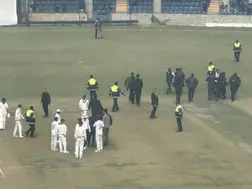 Kohli-mania hits Ranji Trophy as fans breach security to touch his feet – Watch