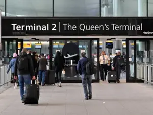 London's Heathrow airport, one of world's busiest, closed due to power outage