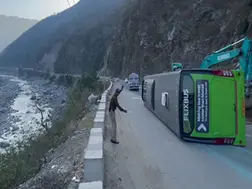Passenger bus en route to Kasol overturns on Chandigarh-Manali highway, 31 injured