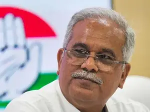 ED raids former Congress CM's residence, officials attacked by mob