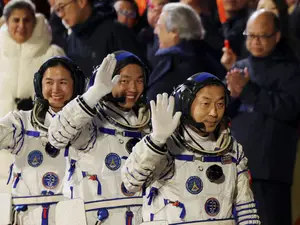 China’s Shenzhou-19 crew produces oxygen and rocket fuel in space using artificial photosynthesis