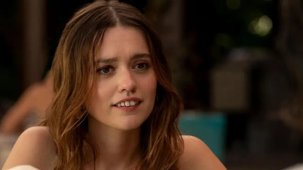 The White Lotus star Aimee Lou Wood doesn't like people discussing her teeth The White Lotus star Aimee Lou Wood doesn't like people discussing her teeth
