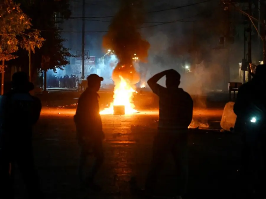 Pakistan: Sit-ins continue at six locations in Karachi