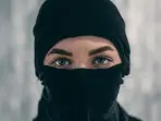 Convicted IS terrorist's mugshot reissued after she complained she was not wearing a niqab