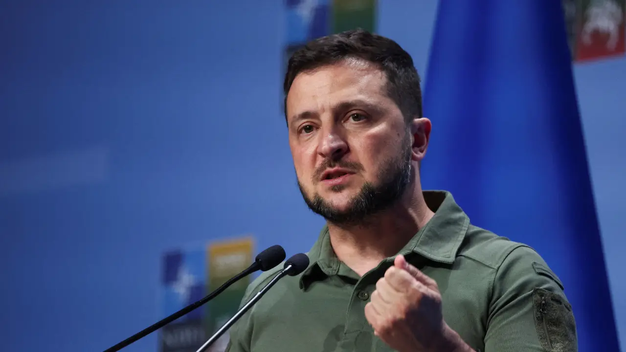 'US envoy spreading Russian narratives': Zelensky blames Witkoff, says Ukraine-US minerals deal could be signed today