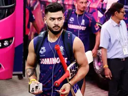 IPL 2025: Riyan Parag throws phone, attitude at ground staff, fans slam RR captain for ‘rude behaviour’ – WATCH