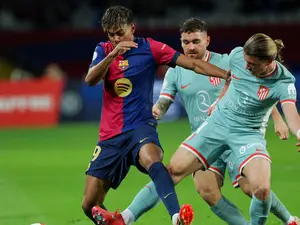 Copa del Rey: Atletico Madrid hold Barcelona in 'crazy' eight-goal semi first leg