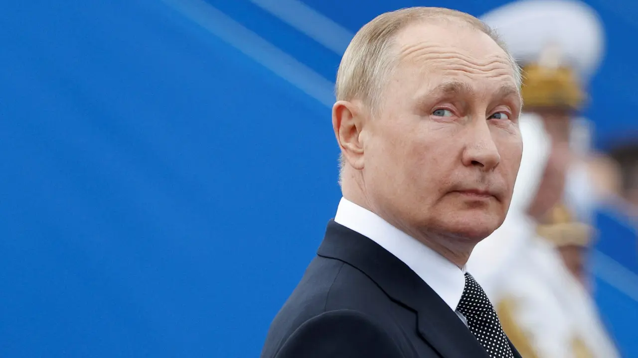 Putin ratifies treaty with Iran signed during Pezeshkian's Moscow visit