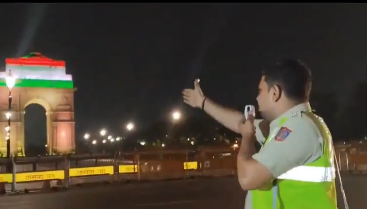 Indo-Pak war | India Gate evacuated as security beefed up in New Delhi after India foils Pakistan drone attack
