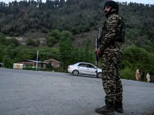 India responds after Pakistan Army initiates firing at some places on LoC, ceasefire violations reported in Kupwara district