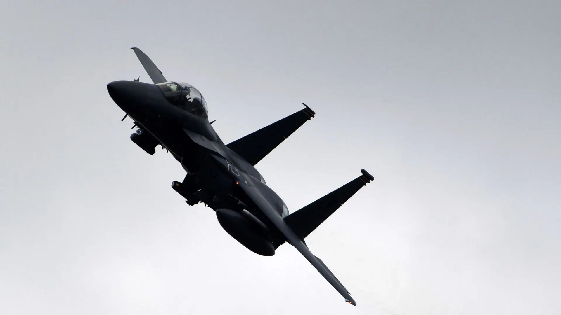 Israeli jets pummel power station, two ports in Houthi-held Yemen