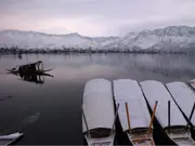 Fresh snowfall and rain in Kashmir Valley end dry spell, bring respite