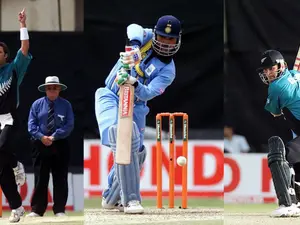 India were 202/2 in 39 overs but managed 264/6 in 50 overs - How New Zealand won 2000 Champions Trophy Final vs India