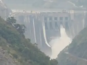 Indo-Pak war | Baglihar Hydroelectric Power Project Dam gate remains open: Reports